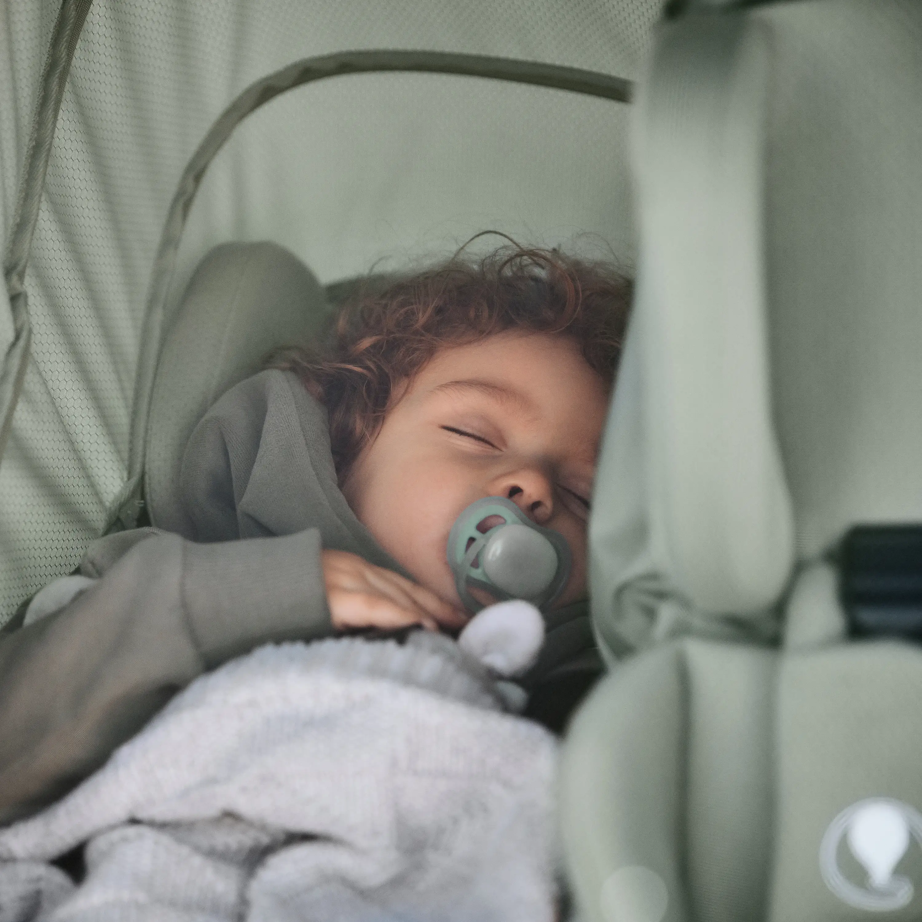 Sedili comodi che si possono reclinare completamente: