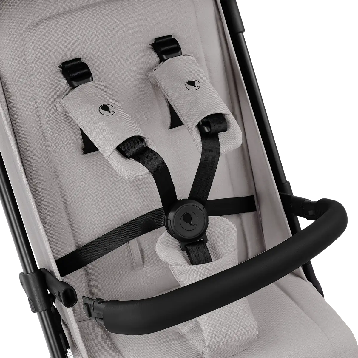 Allacciare le cinture in modo semplice e sicuro