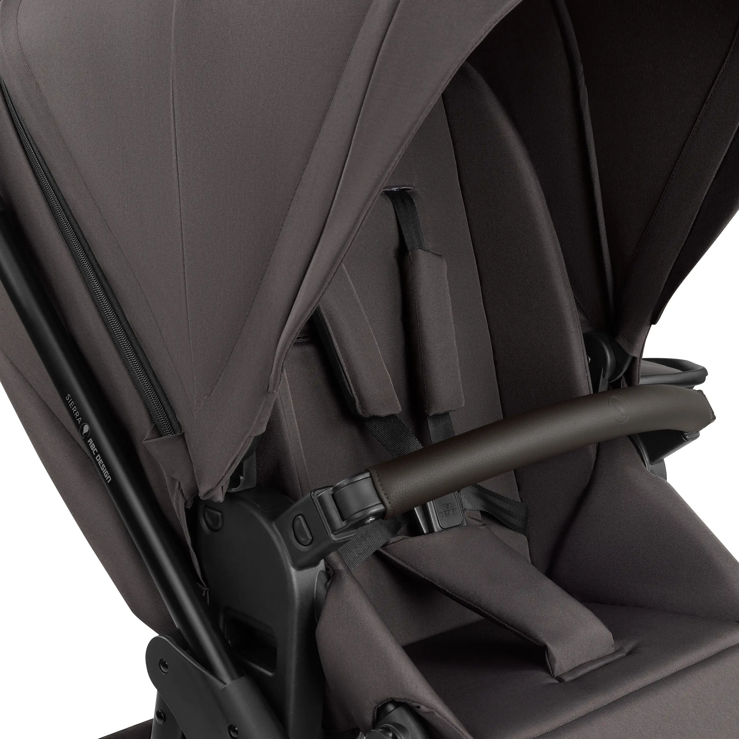Set passeggino 4in1 Sierra con base Isofix inclusa - Nut