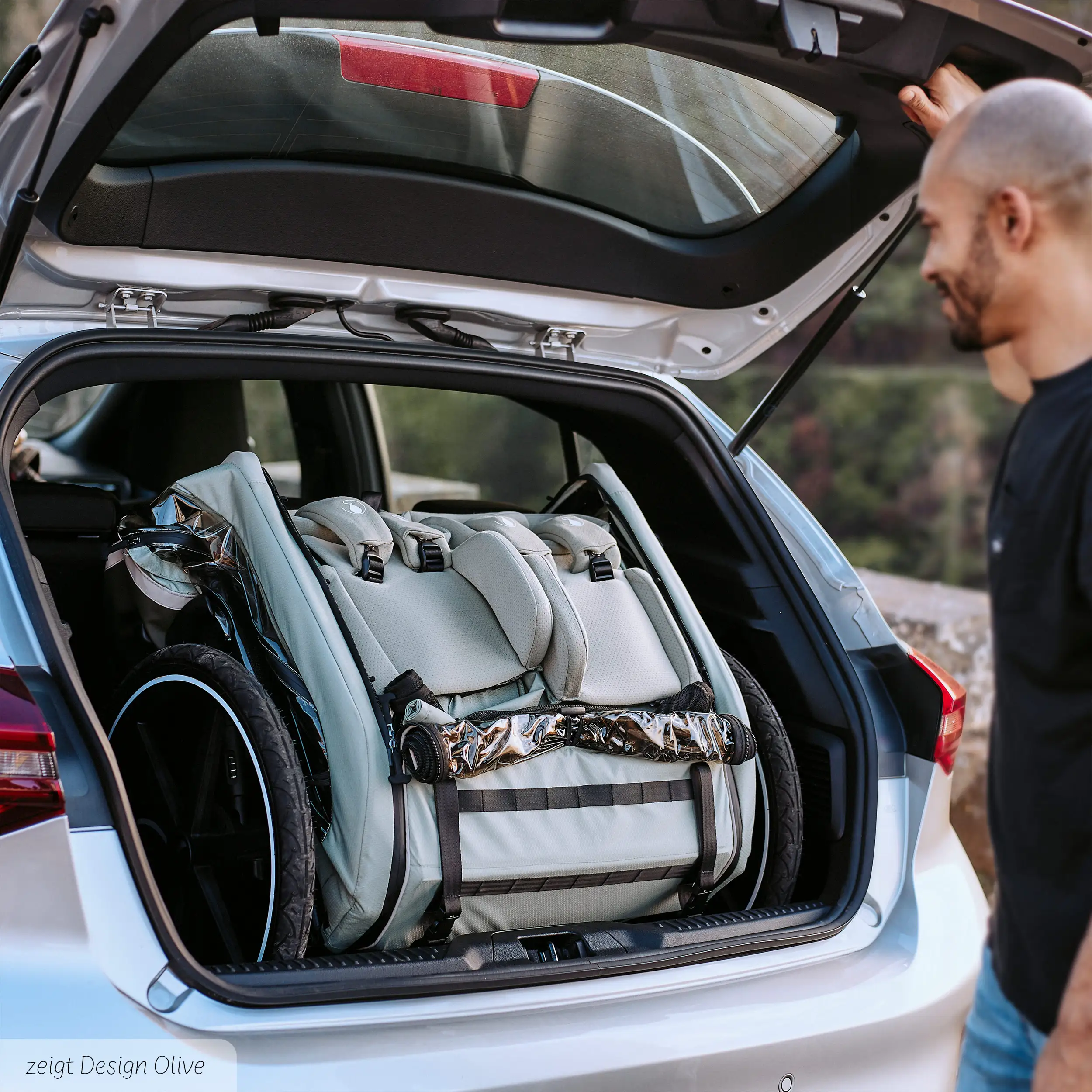 Rimorchio per biciclette Tour 2 con 2 comodi sedili e Ruote con camera d’aria - Falcon