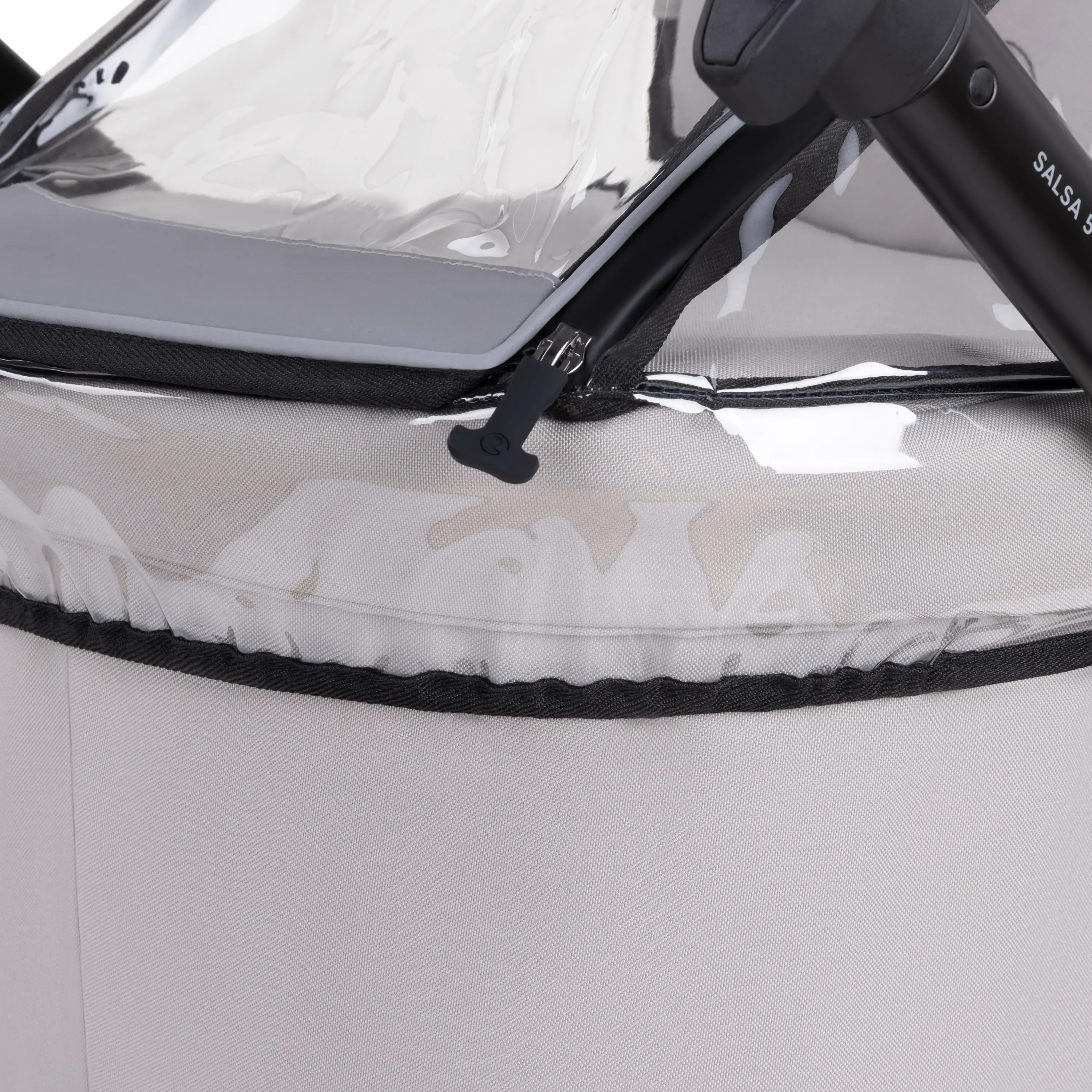 Entrata e uscita facili: frontale apribile